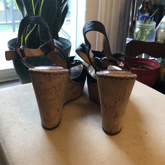 ⚡️BORN Platform T-Strap Wedge Sandal Open Toe Heel Black Flower Fun Shoe Size 10 - Picture 9 of 12